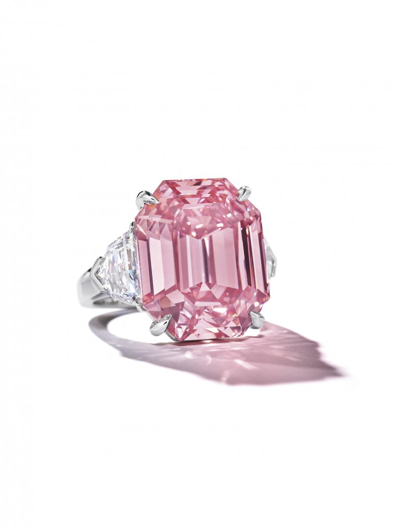 <strong>Harry Winston</strong>, Pink Legacy ring<br />
 