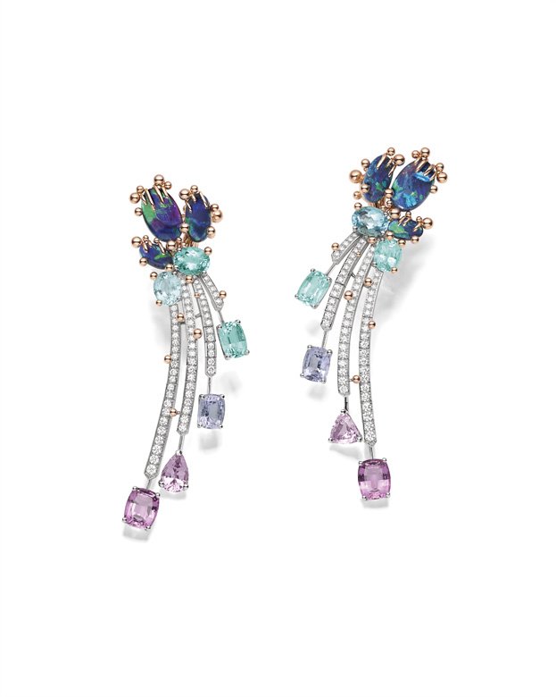 <strong>Chaumet</strong> Les Ciels de Chaumet high jewelry collection, Passages earrings<br />
 
