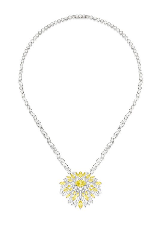 <strong>Piaget</strong>, Golden Oasis high jewelry collection, Rising Star necklace<br />
 