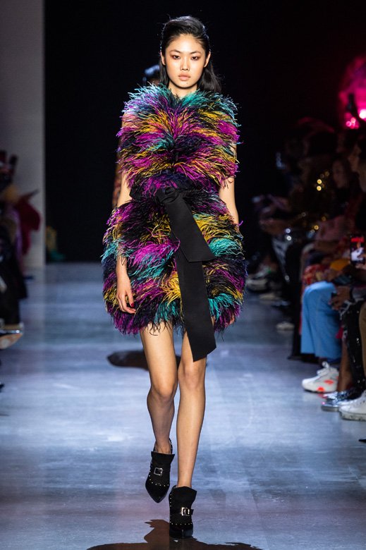 حزام من&nbsp;<strong>غوتشي</strong><br />
&nbsp;