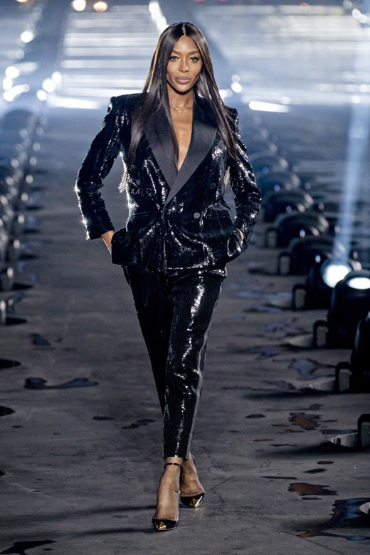 This list wouldn’t be complete without one of the five original supermodels,<strong> Naomi Campbell</strong>. Kicking off her career at the age of 15, she has graced more than 500 magazine covers worldwide, not to mention that she was the first black model to appear on the cover of TIME magazine, French Vogue and Russian Vogue. This is not all, as she was featured in campaigns for Prada, Burberry, Versace, CHANEL, Dolce & Gabbana, Marc Jacobs, Louis Vuitton, Saint Laurent and Valentino, and walked many runways.
