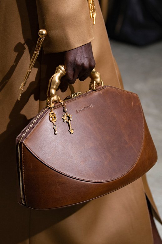 Schiaparelli<br />
&nbsp;