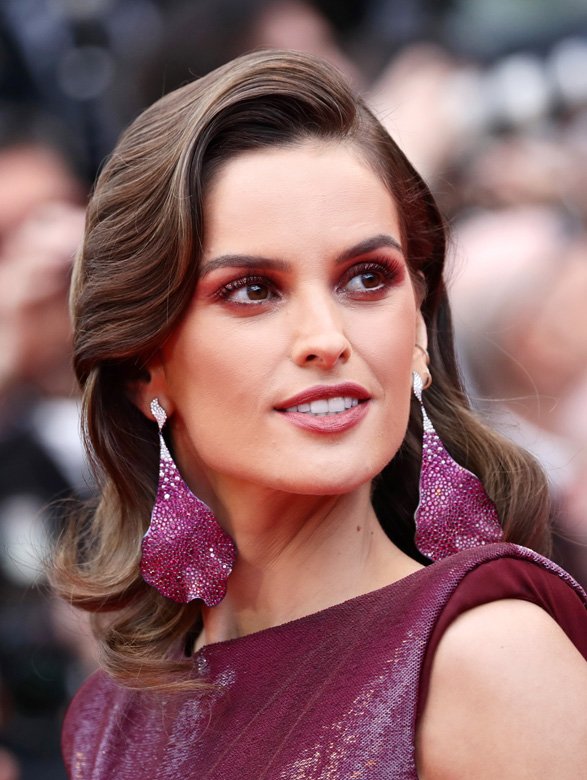 <strong>Izabel Gourlart</strong> packs a statement in <strong>Chopard</strong> jewelry<br />
 
