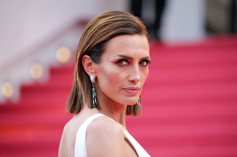 <strong>Nieves Alvarez</strong> looks ravishing in <strong>Bvlgari</strong> jewels<br />
 