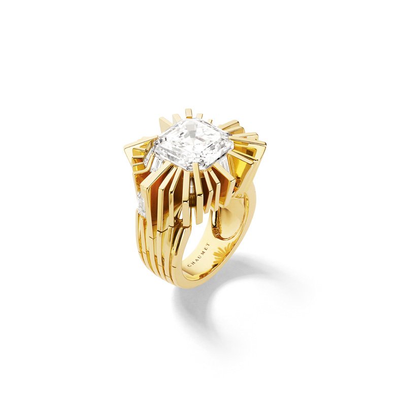 Perspectives de Chaumet high jewelry collection, Skyline ring<br />
 