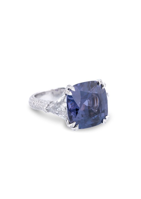 <strong>Chopard</strong> Exceptional Gemstones high jewelry collection ring<br />
 