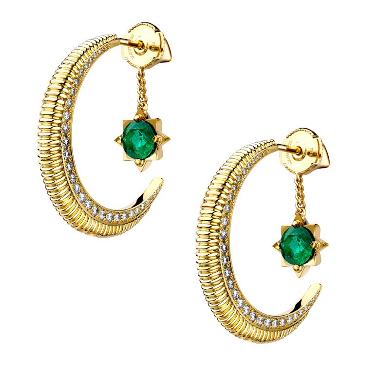 <strong>Fabergé</strong>, Crescent earrings<br />
 