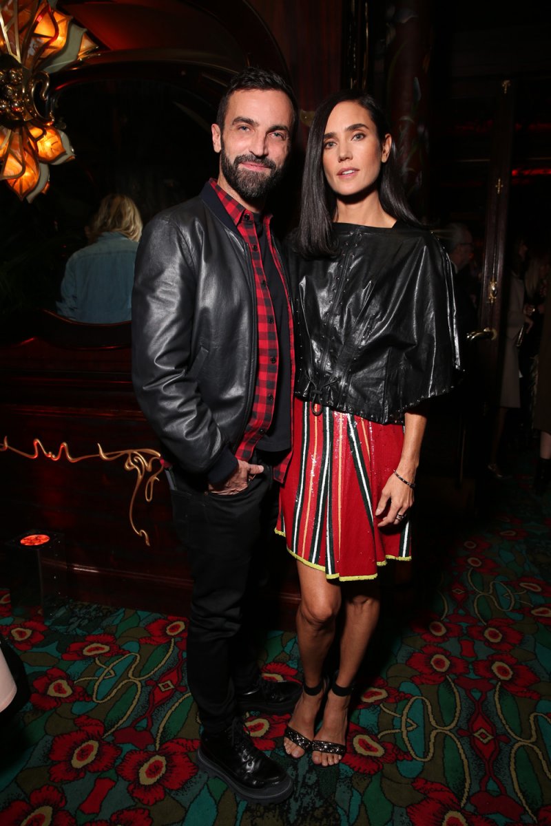 ريهانا تعتمد أقراطاً من مجوهرات <strong>يبريم </strong><br />
<em>صورة من</em> <em>Yepremjewellery.com</em><br />
&nbsp;