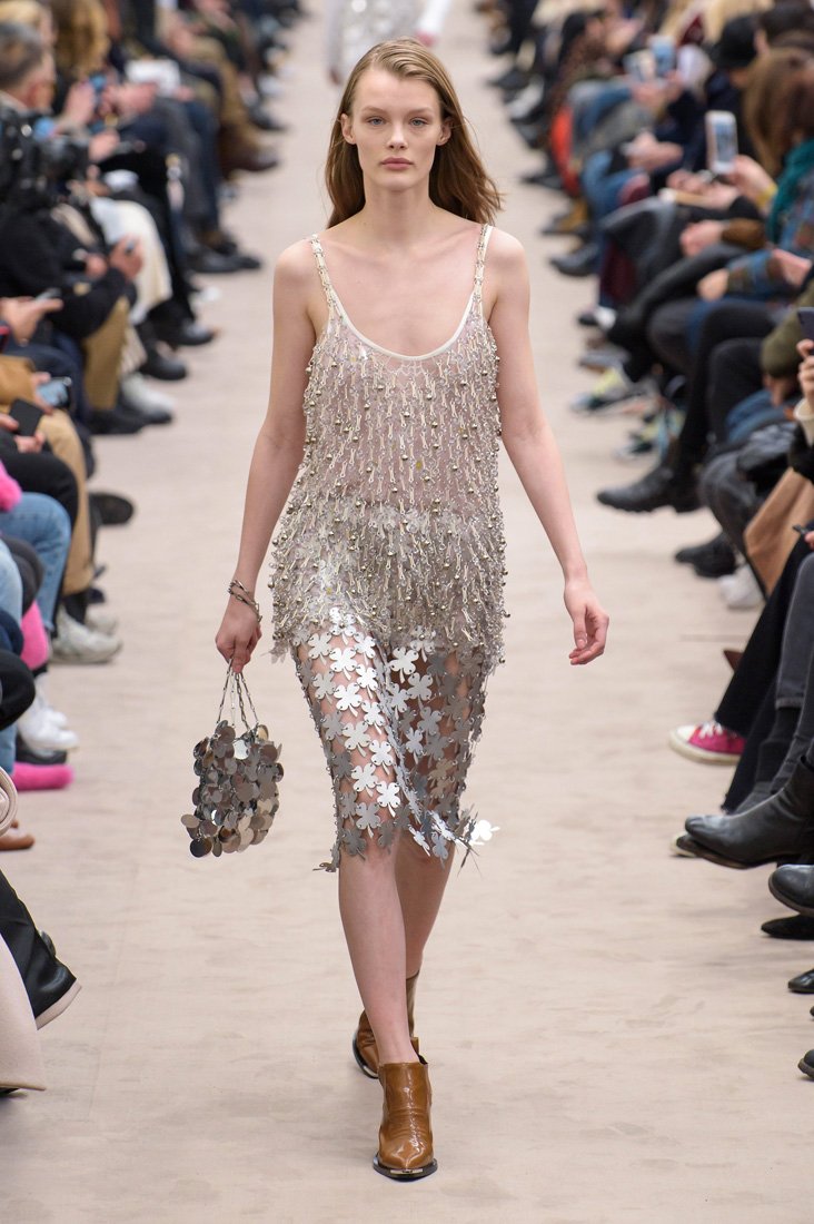 <strong>فان كليف أند آربلز،</strong> مجموعة <span dir=LTR>Rome &amp; Juliet</span> للمجوهرات الرّاقية، سوار <span dir=LTR>Lovers' Path</span><br />
&nbsp;