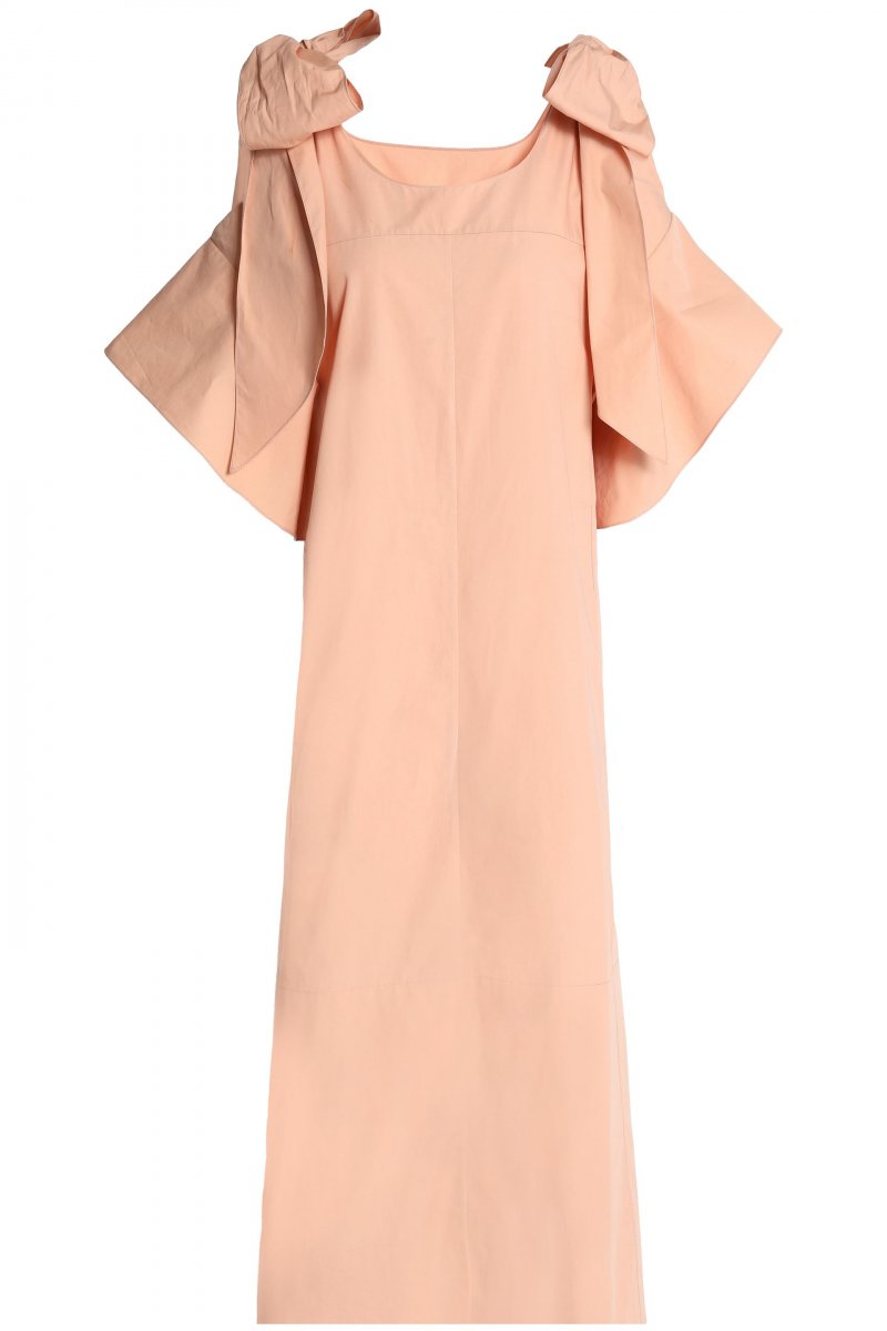 جيفانشي<br />
<em>من موقع</em> <em><span dir=LTR>Matches Fashion</span></em><br />
&nbsp;