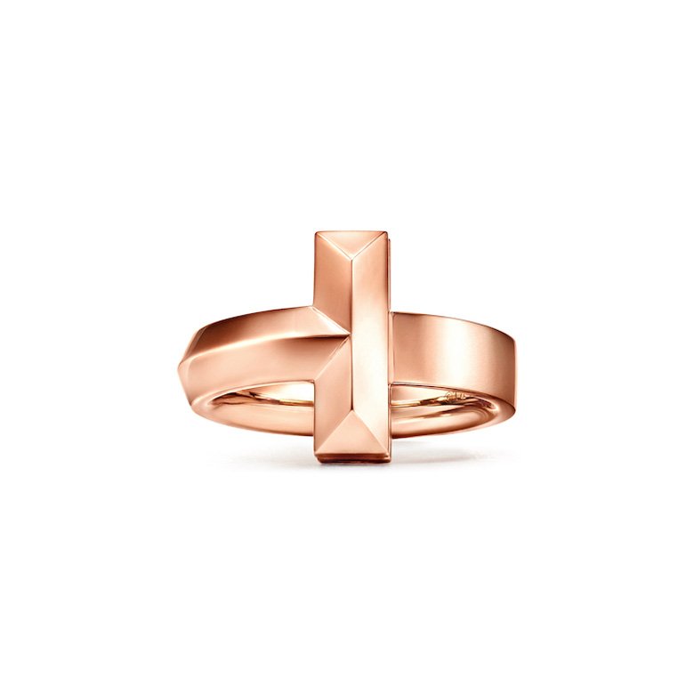 <strong>Tiffany & Co.</strong> T1 ring<br />
 