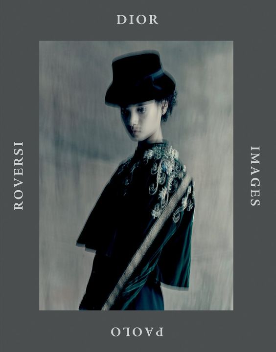 كُتب مختارة – Dior Images

