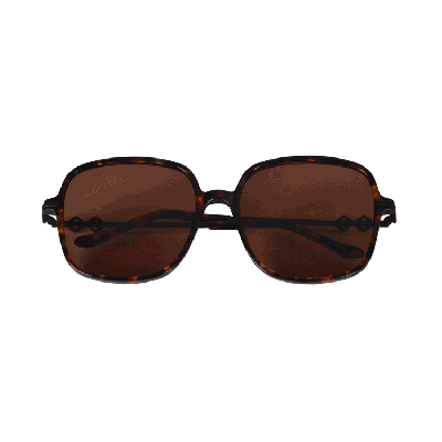 نظارات شمسيّة صيفيّة ذات أسلوب مميّز
