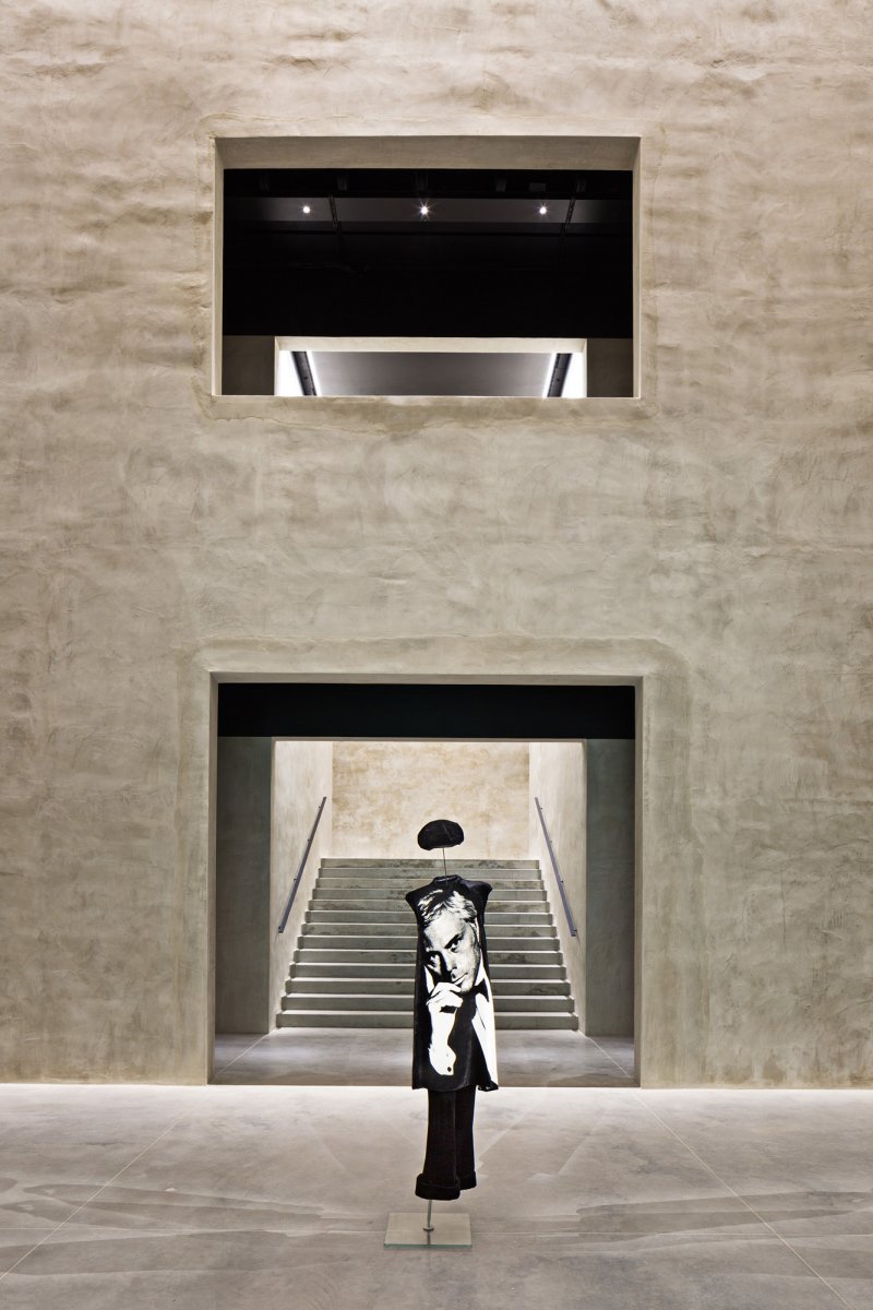 متحف Armani/Silos يدعم مصمّمي الأزياء الشبّان
