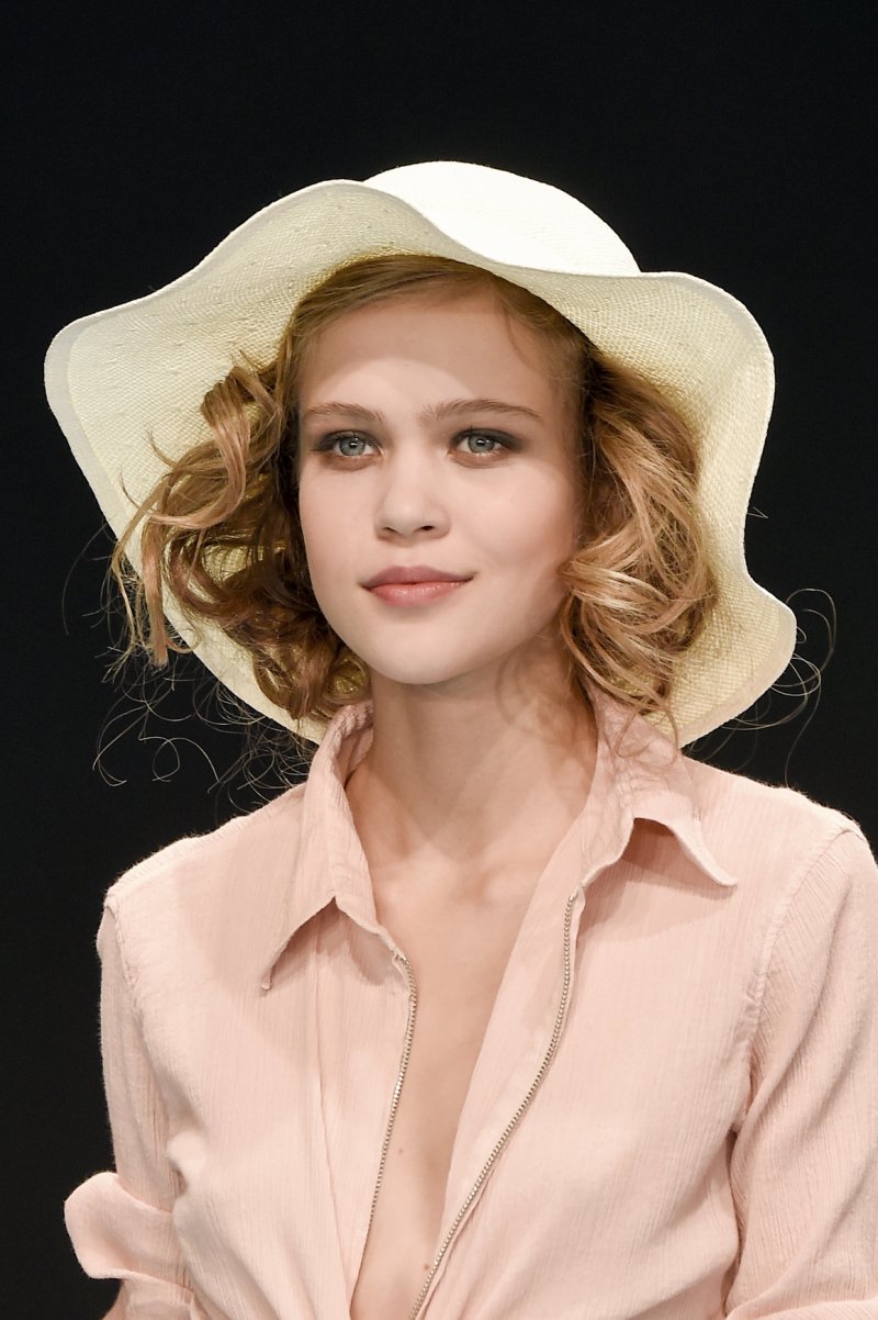 Sun hats, No regrets
