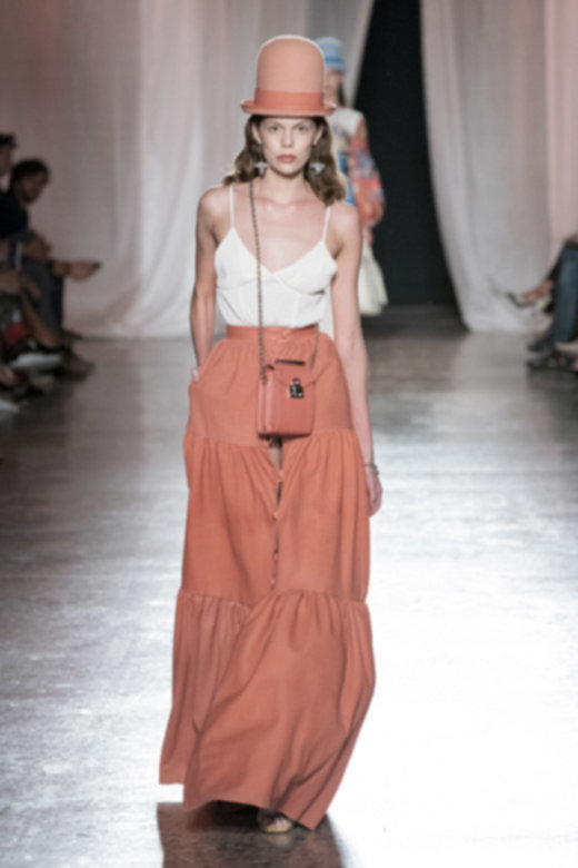 أقراط&nbsp;<span dir=LTR>Clash de Cartier</span>&nbsp;من&nbsp;<strong>كارتييه</strong><br />
&nbsp;