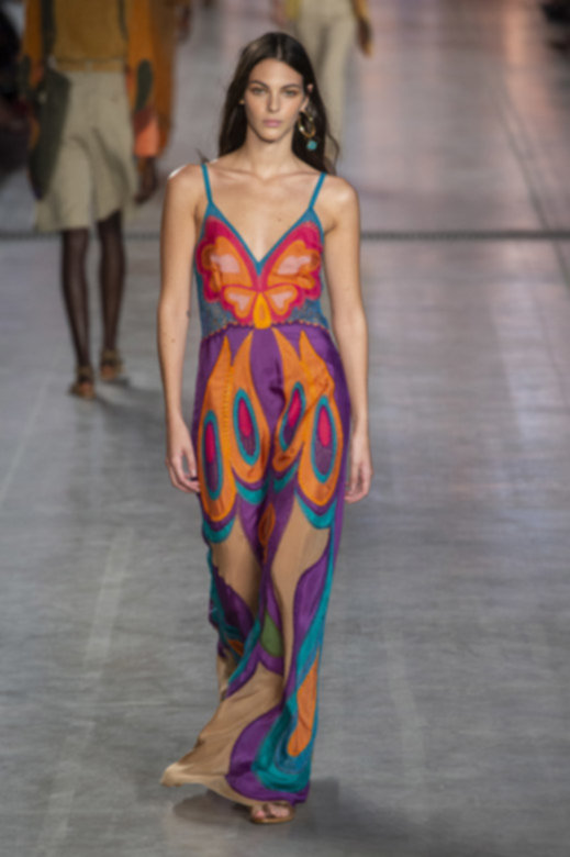 حقيبة <span dir=LTR>Dior Vibe Bowling</span> بلونيّ الأسود والأبيض<br />
&nbsp;