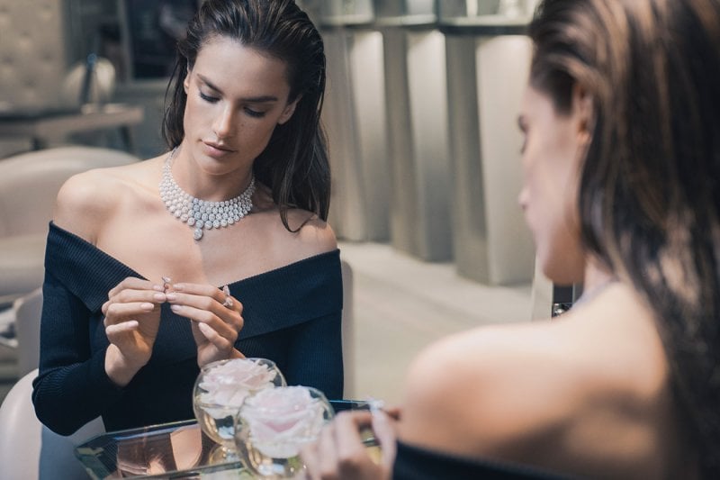 My Jewelry Obsession – How to Style Your Jewelry for a Party
