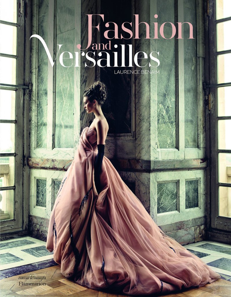 كُتب مختارة – Fashion and Versailles
