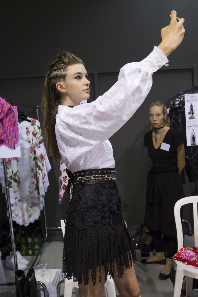 Makeup for Pictures: What to Avoid?
