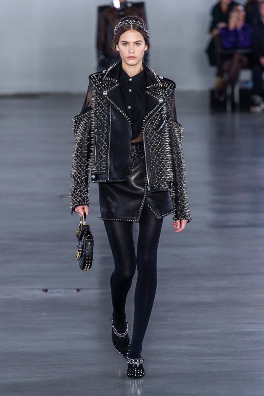 كلوي<br />
&nbsp;