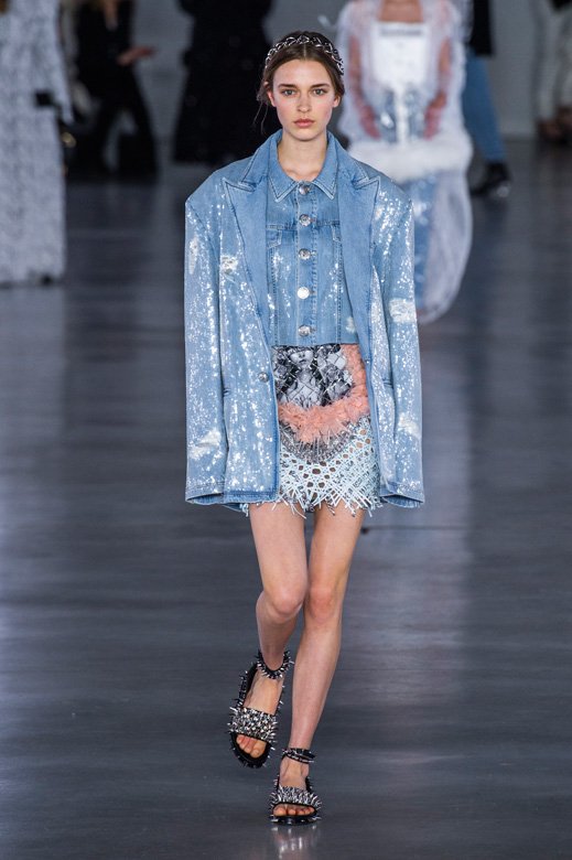 <strong>ديور&nbsp;</strong>مستحضر<span dir=LTR>Diorshow Pump 'N' Brow&nbsp;</span>&nbsp;&nbsp;&nbsp;&nbsp;&nbsp;<br />
&nbsp;