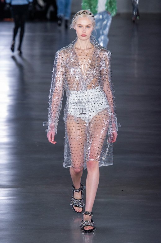 <strong>بنفت كوزمتكس</strong>&nbsp;جيل&nbsp;<span dir=LTR>Gimme Brow+ Volumizing Eyebrow Gel</span><br />
&nbsp;