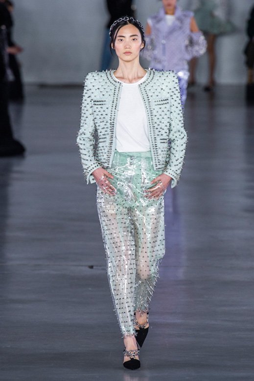 سان لوران<br />
&nbsp;