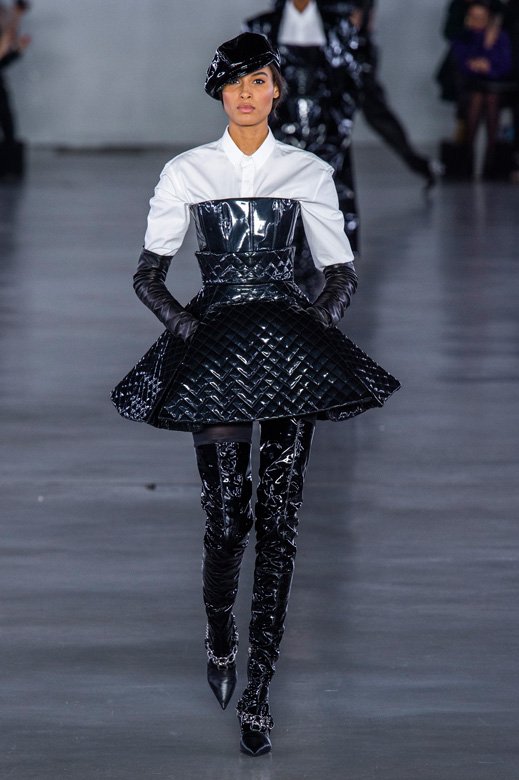 مرزوق من&nbsp;<strong>فهد وشوق المرزوق</strong><br />
<em>الحقيبة متوفّرة لدى&nbsp;</em><em><span dir=LTR>marzook.co</span></em><br />
&nbsp;