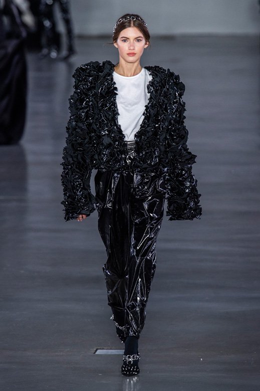 حذاء&nbsp;<span dir=LTR>Dior Quest</span>&nbsp;المنخفض المستوى<br />
&nbsp;