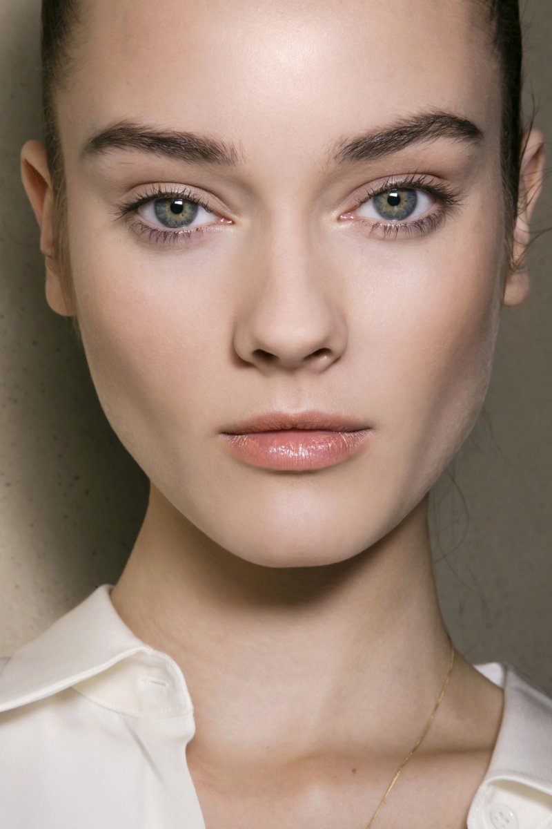 How to Hide Fine Lines around your Eye
