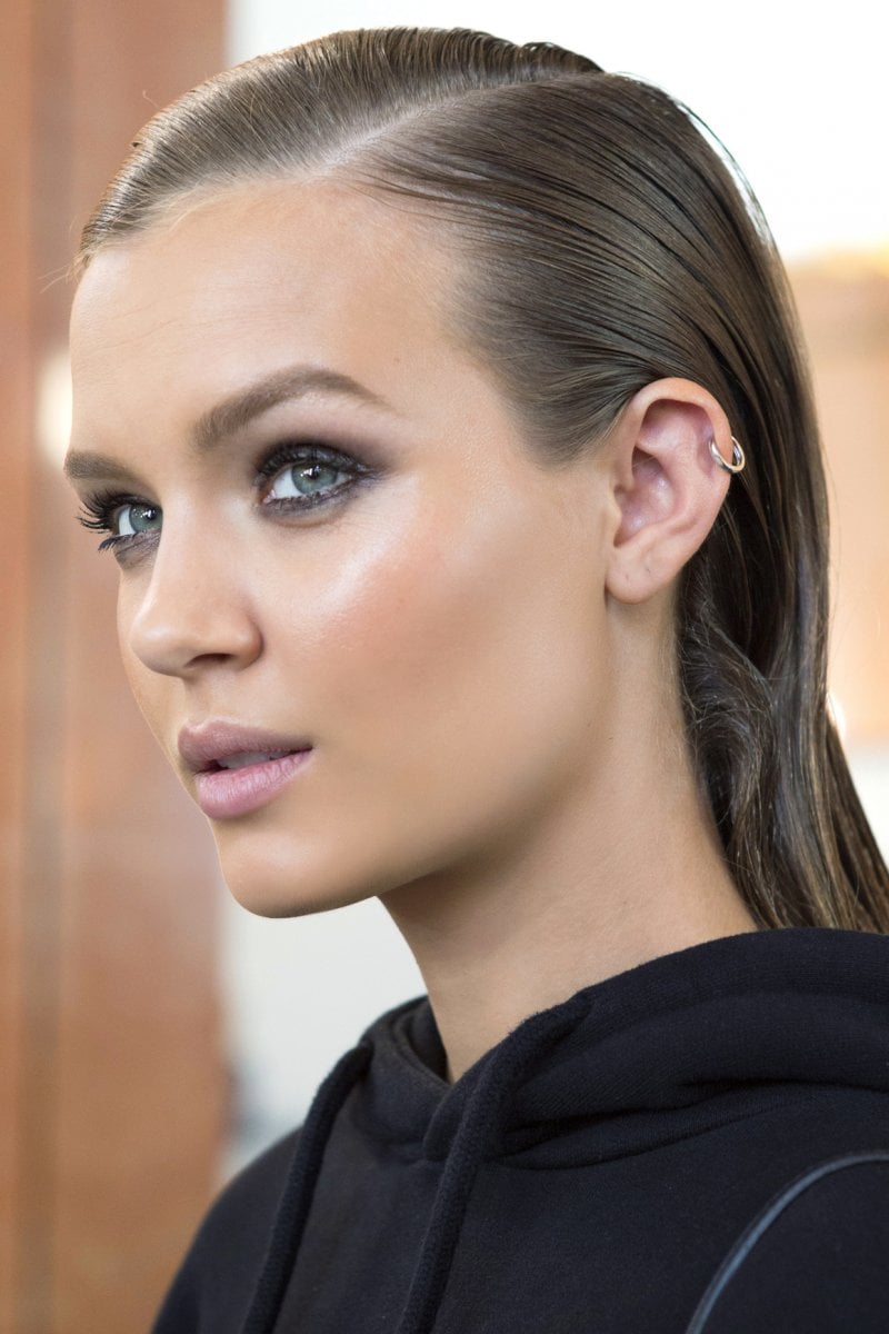 Beauty Tip of the Week – Top Highlighter Picks for a Perfect Glow
