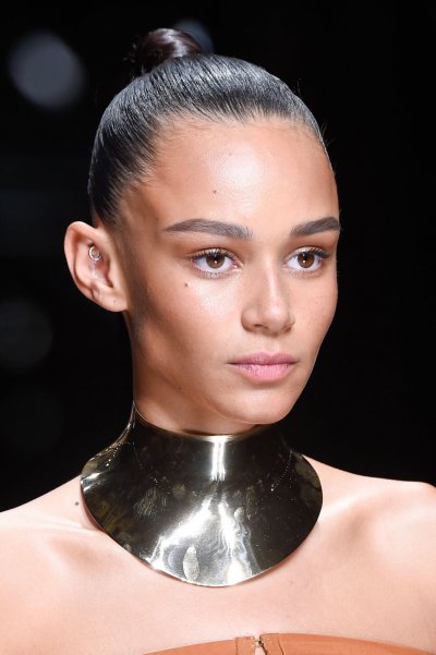 Fierce Contour at Balmain Spring-Summer 2016