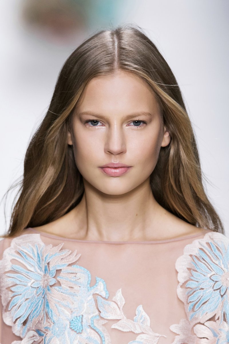 دليلك لبشرةٍ رائعة في فصل الصّيف