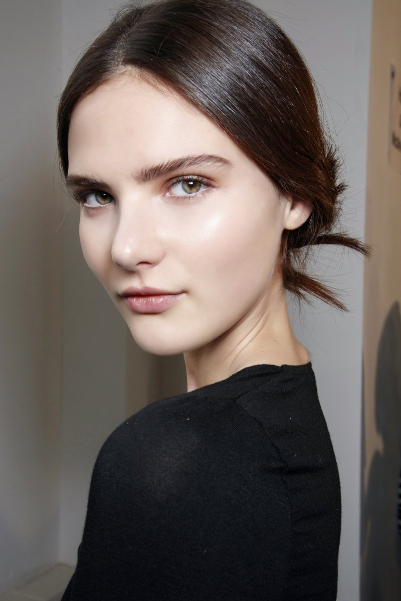 10 Skin Care Resolutions for the New Year
