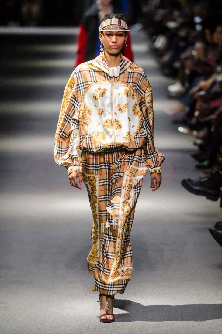 Burberry Fall Winter 2018 2019 Ready to Wear Azyaamode