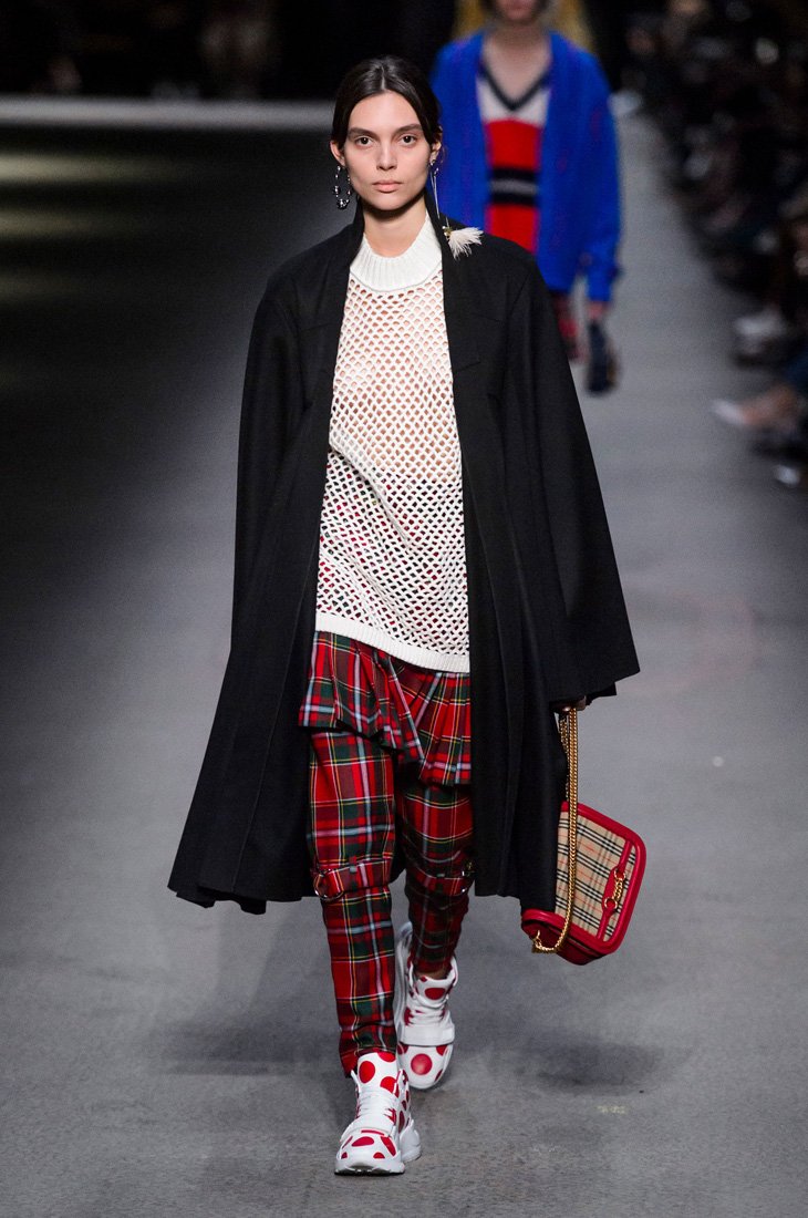 Burberry Fall Winter 2018 2019 Ready to Wear Azyaamode