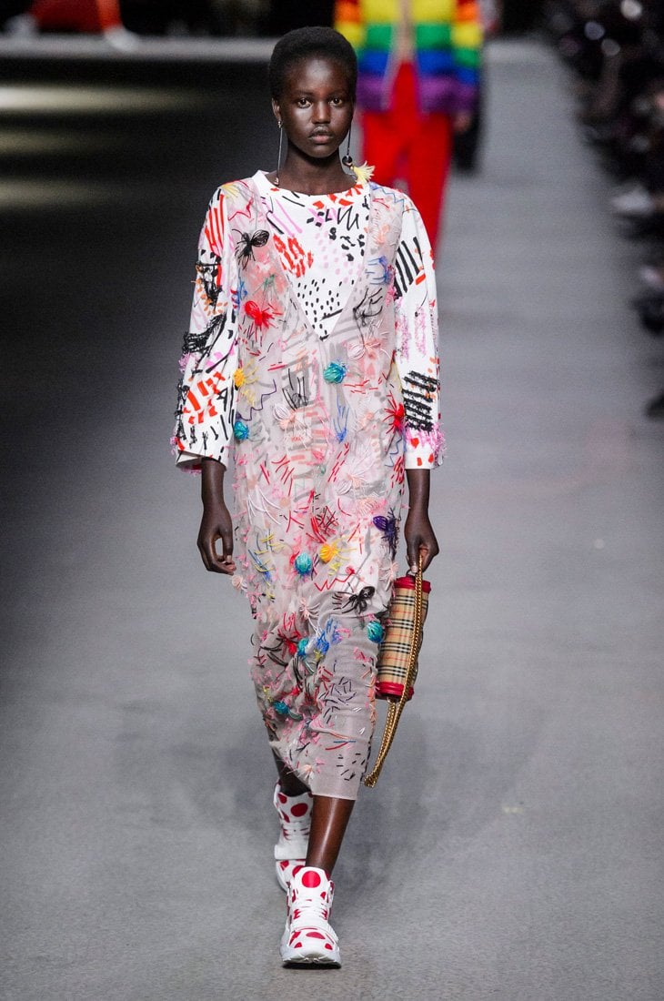 Burberry Fall Winter 2018 2019 Ready to Wear Azyaamode