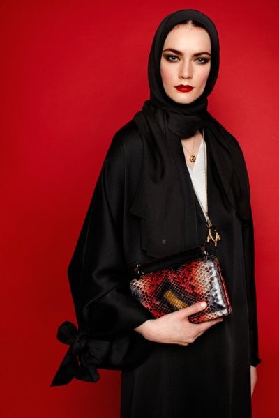 عبايات وإطلالات مسائيّة من CH Carolina Herrera
