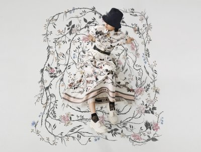 وردة&nbsp;Mutabilis&nbsp;المتبدّلة الألوان
