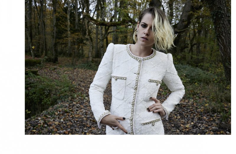 A Closer Look at CHANEL’s Métiers d’Art 2020/21 Collection Campaign
