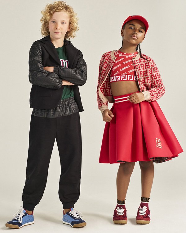 【新品未使用】FENDI kids フードジャケット　6サイズ FENDI Kids Fall/Winter 2022-2023 Collection | Azyaamode