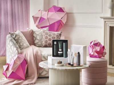 A Beauty Gift for Him and Her Worthy of Valentine&rsquo;s Day
