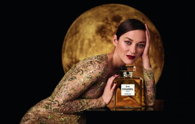 Head to the Moon with N&deg;5
