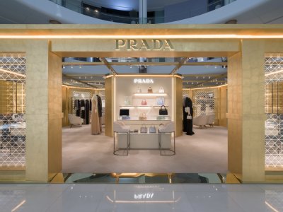 Prada Shines at Dubai Mall
