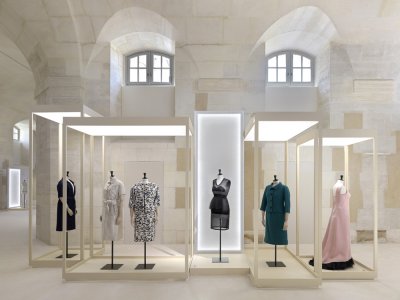&ldquo;The Woman Behind The Dress&rdquo;, an Exhibition of Crist&oacute;bal Balenciaga&rsquo;s Archives
