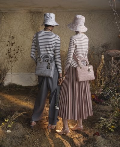 حقيبة تليق بامرأة ديور
