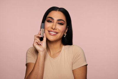 Huda Beauty Effortlessly Perfections Your Makeup Look
