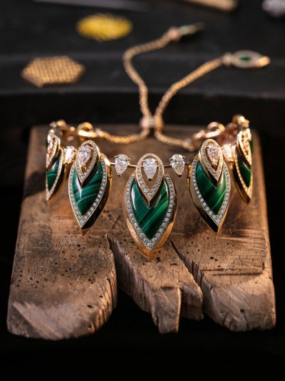 Celebrate UAE in Jewelry and Watches
