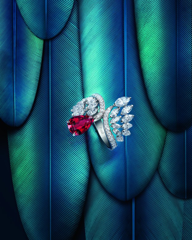 Piaget Brings Nature to Life
